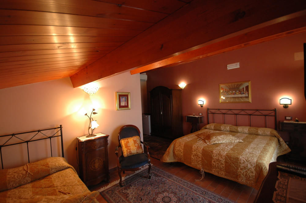 B&B La Ginestra Civita Exterior photo
