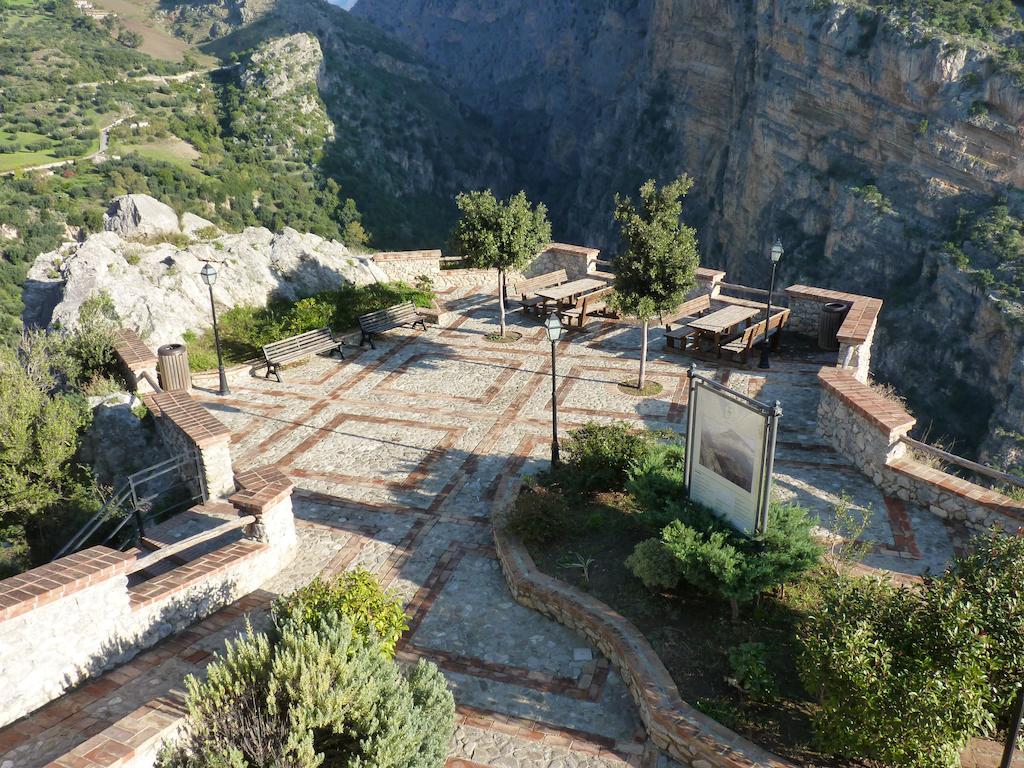 B&B La Ginestra Civita Exterior photo